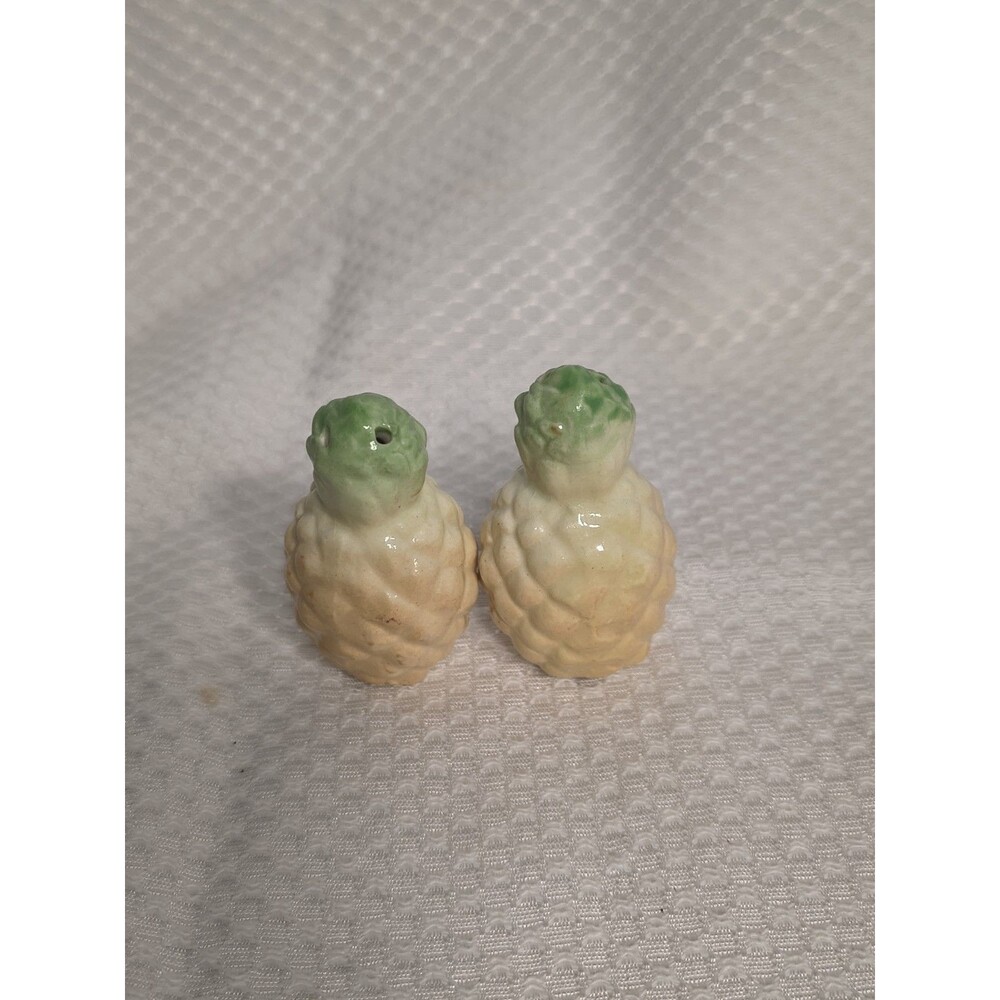 Vintage Ceramic Pineapple Salt and Pepper Shakers Set Tropical Kitchen Decor